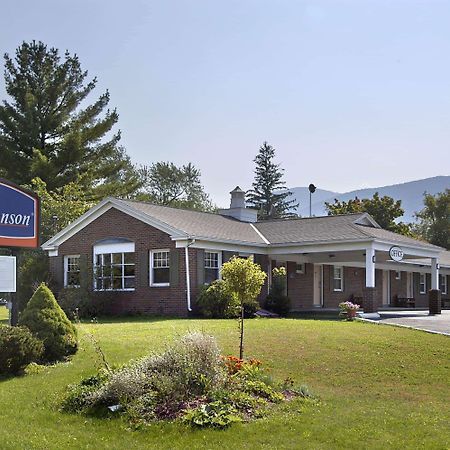 Howard Johnson By Wyndham Williamstown Exterior foto